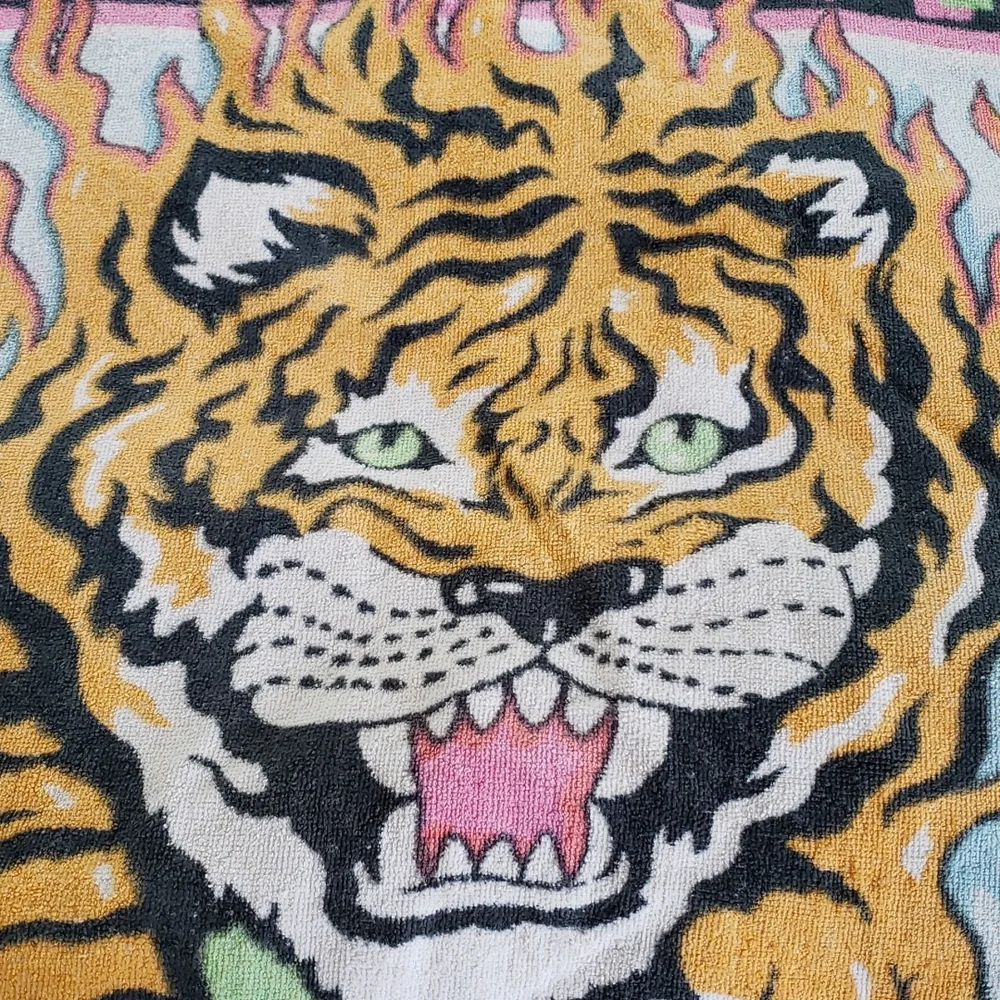 Vintage 1988 Tiger Paw Surfboard Wax Beach Towel